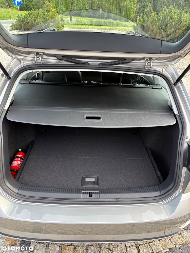 Volkswagen Golf - 24