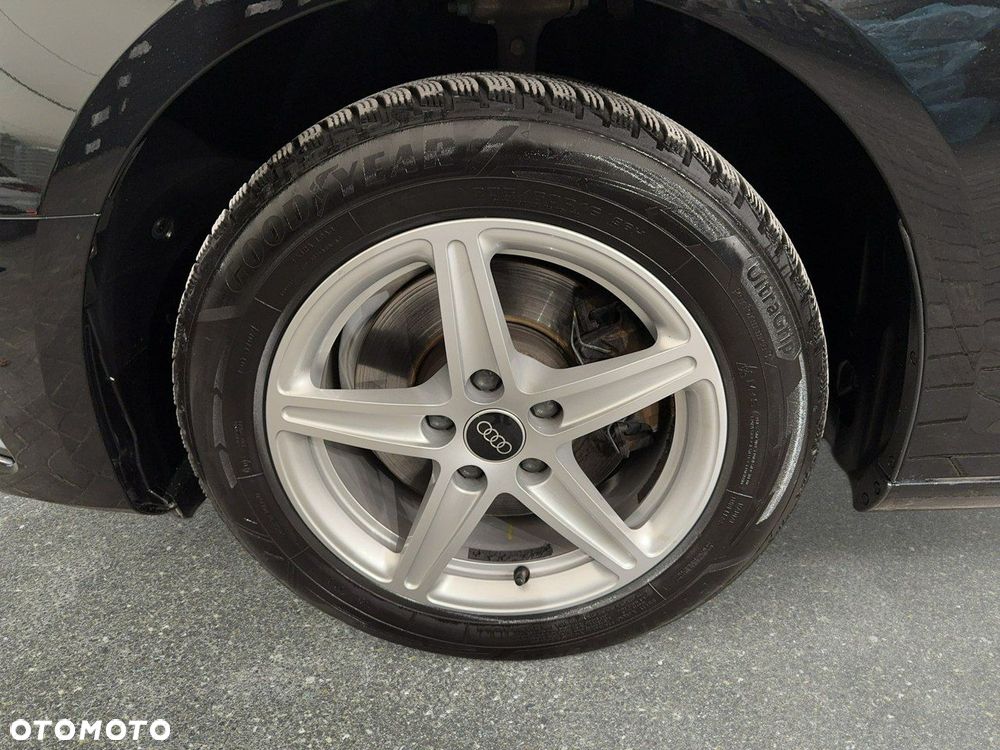 Audi A4 Limousine - 11