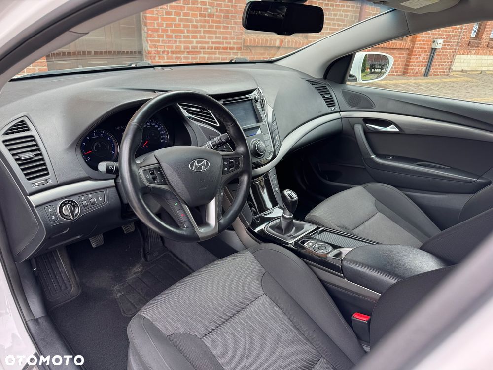 Hyundai i40 i40cw 1.6 Fifa World Cup Edition - 19