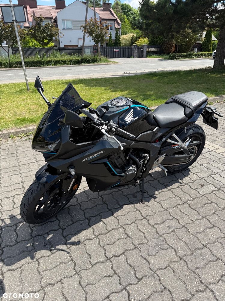 Honda CBR - 1