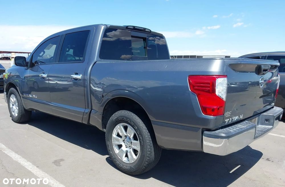 Nissan Titan 5.6 V8 SE Crew Cab - 5