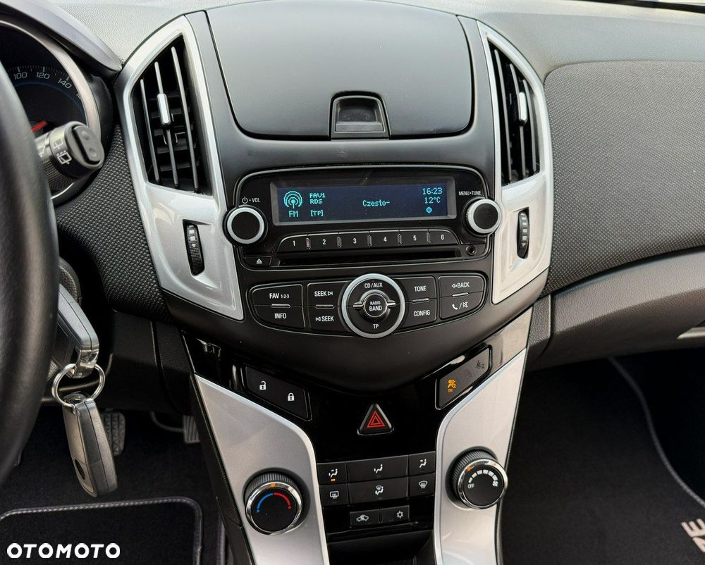 Chevrolet Cruze 1.4 LT - 23