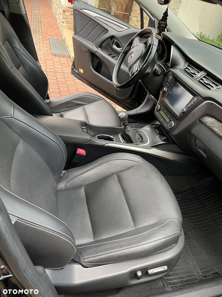 Toyota Avensis 2.0 D-4D Prestige - 6
