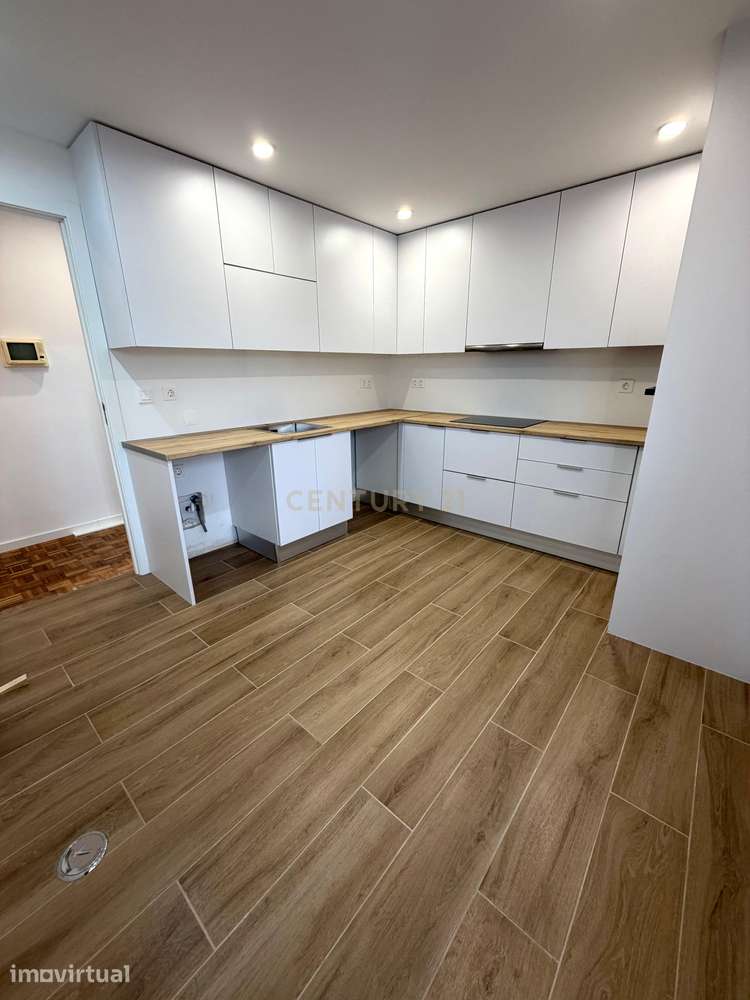 Apartamento T2 | Remodelado | Algualva-Cacém - Grande imagem: 2/17