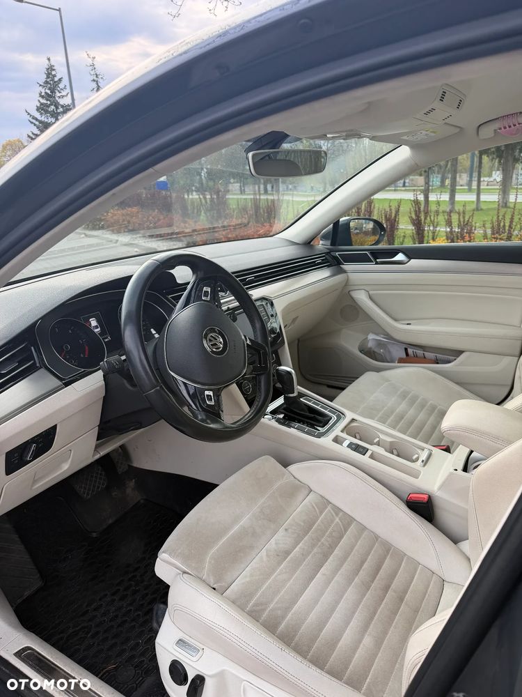 Volkswagen Passat 2.0 TDI BMT Comfortline DSG - 10
