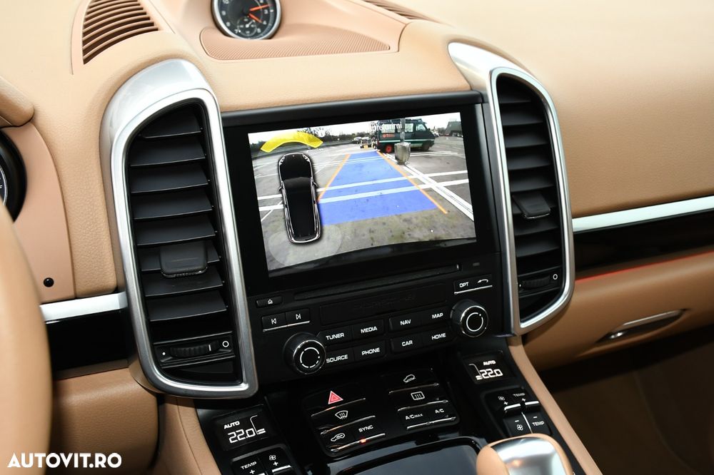 Porsche Cayenne 3.0TD TipTronic - 24