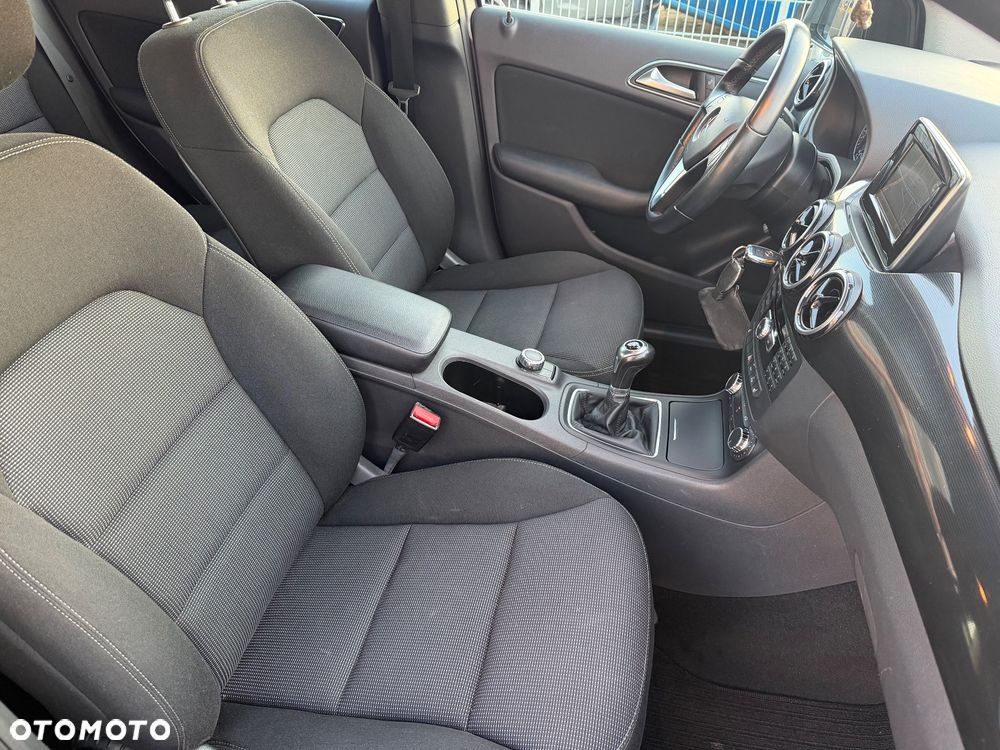 Mercedes-Benz Klasa B 180 BlueEFFICIENCY Edition - 8