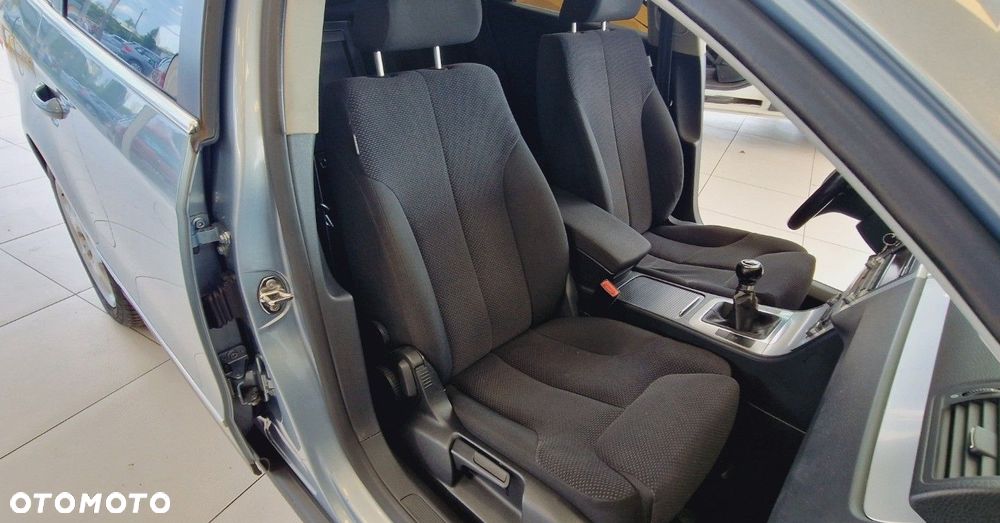Volkswagen Passat - 17