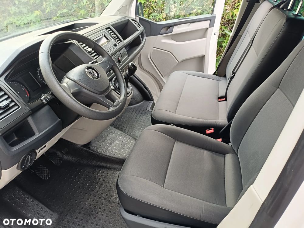 Volkswagen Transporter - 11