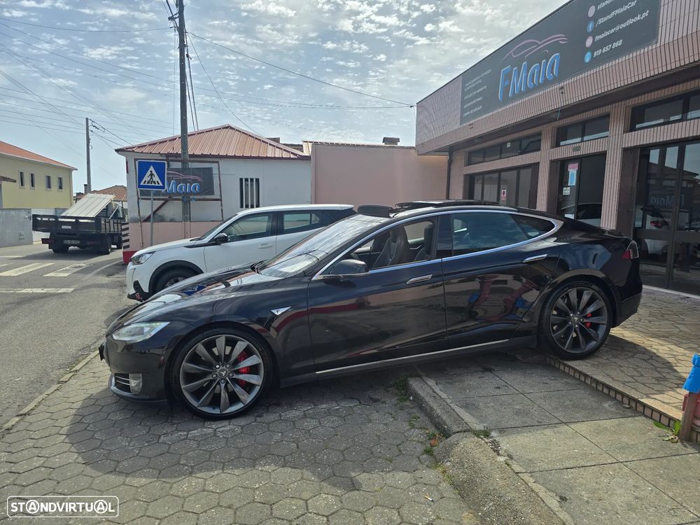 Tesla Model S P90D - 7