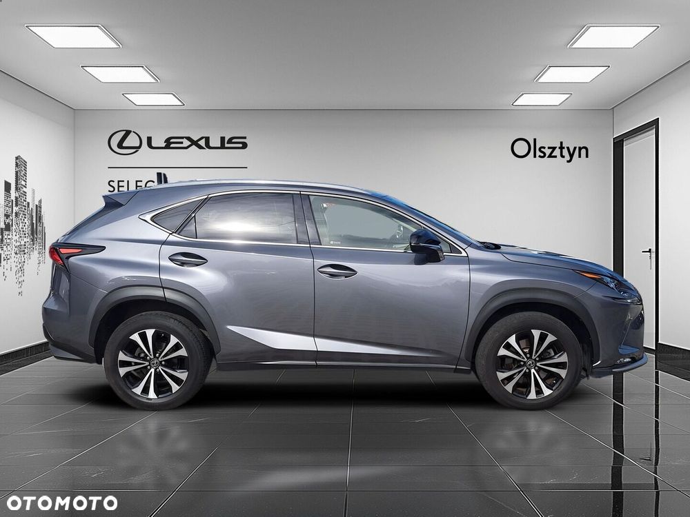 Lexus NX 300 F Impression AWD - 2