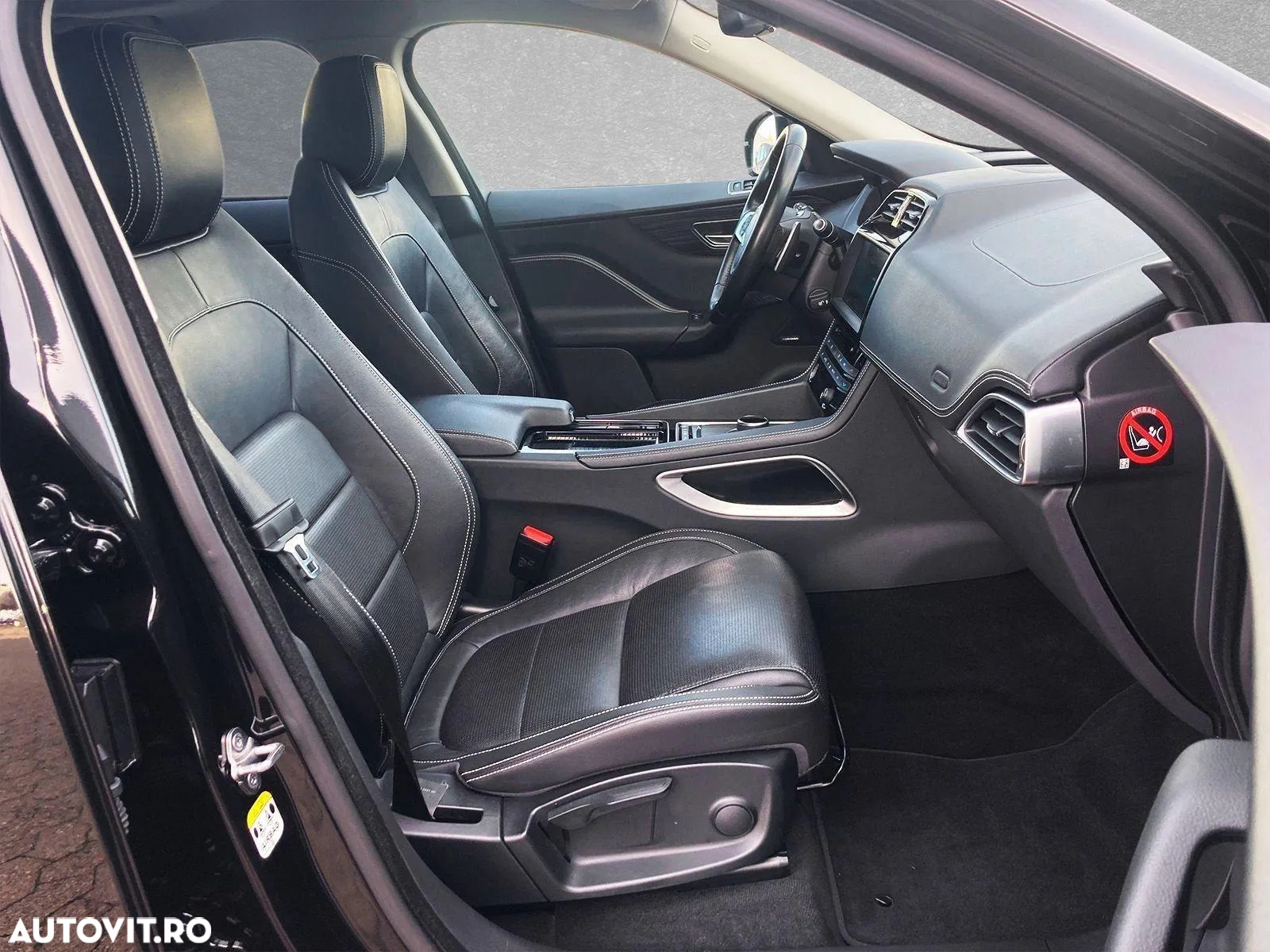 Jaguar F-Pace 25d AWD Aut. R-Sport - 7