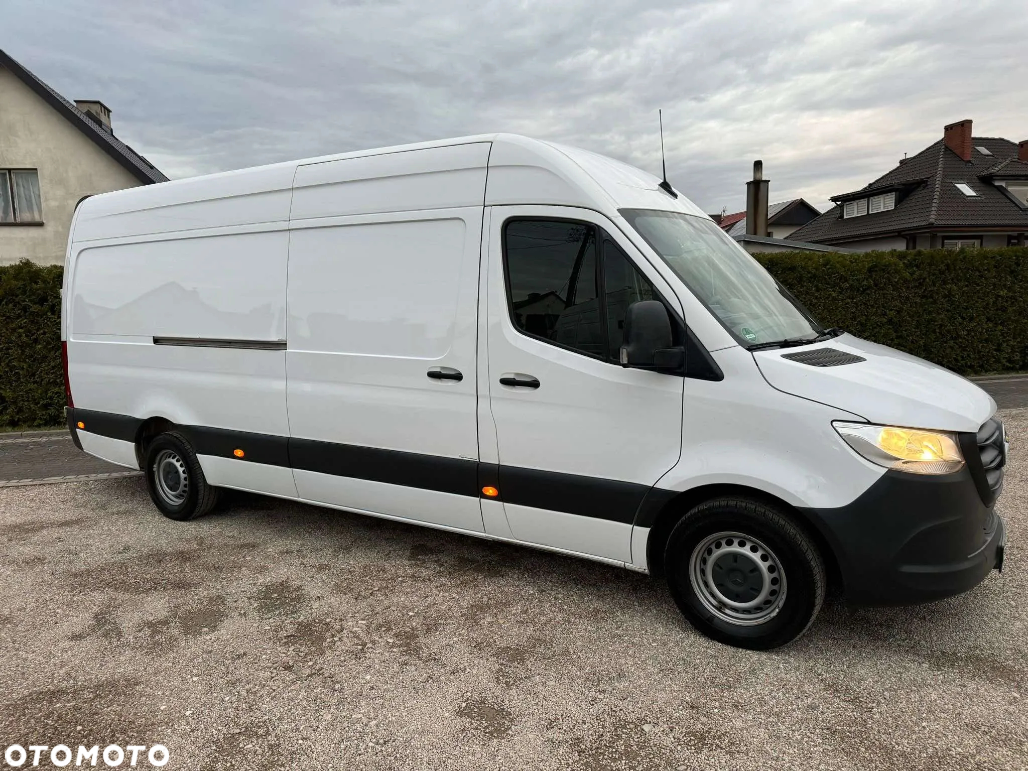 Mercedes-Benz Sprinter - 2