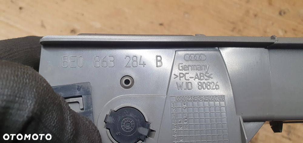 Gniazdo zapalniczki Audi A4 B6 8E0863284B - 5