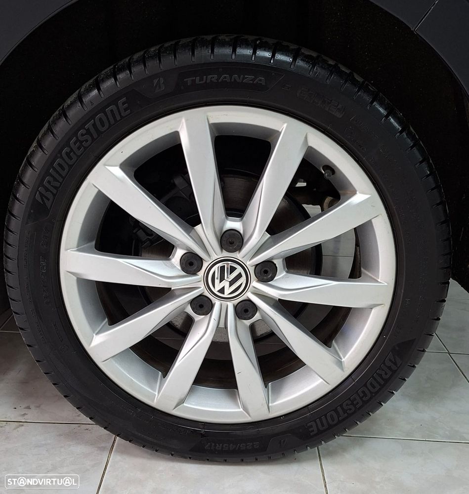 VW Golf 1.6 TDi Highline - 9