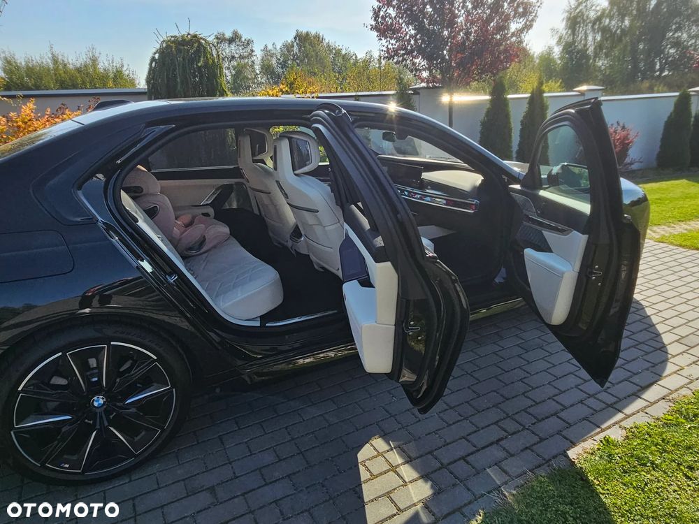 BMW Seria 7 - 23