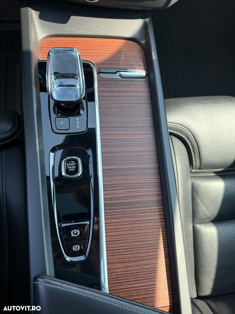 Volvo XC 60 B5 MHEV AT8 AWD R-Design - 12