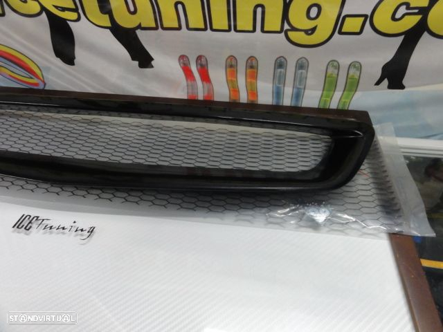 Grelha frontal sem símbolo Honda civic 99-01 Type R Look ABS(plástico) com rede em alumínio - 4