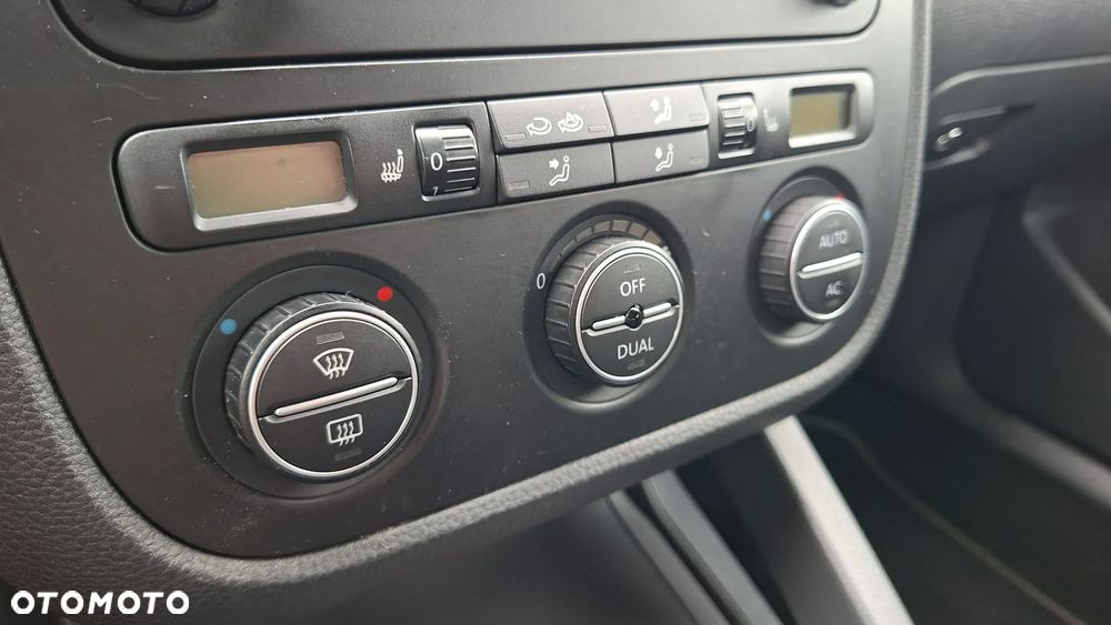 Volkswagen Jetta 1.6 Trendline - 19