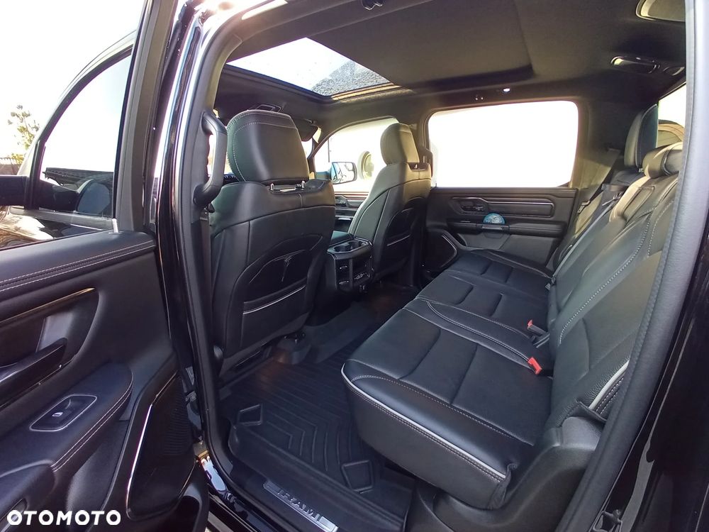 RAM 1500 Crew Cab Limited - 9