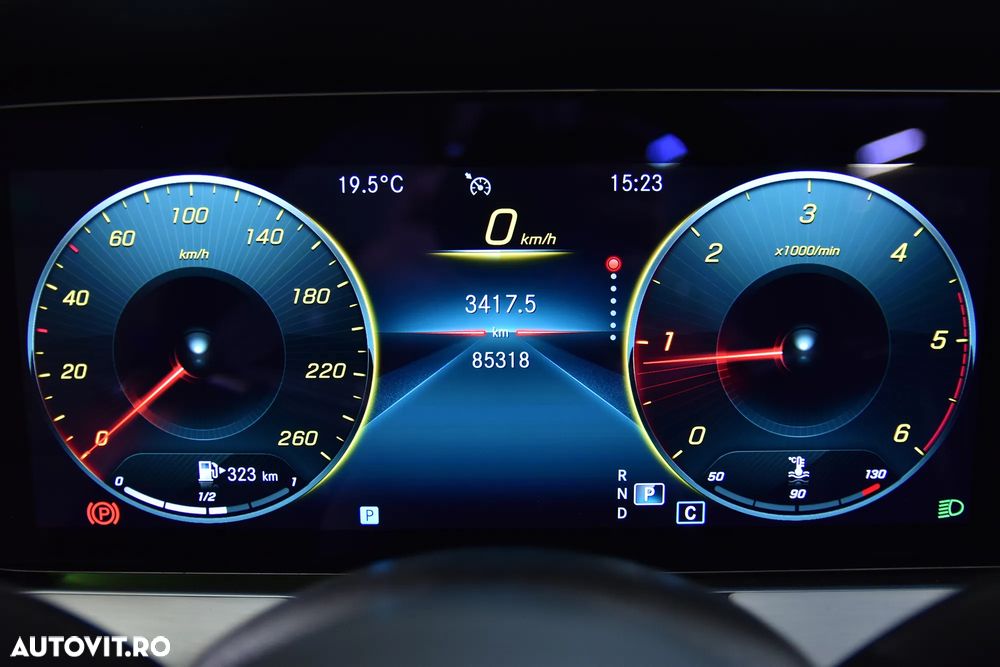 Mercedes-Benz E 220 d 4MATIC 9G-TRONIC AMG Line - 19