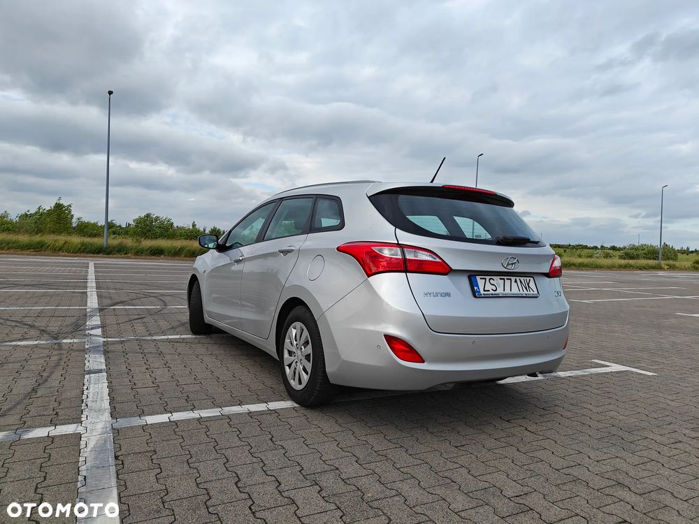 Hyundai i30 1.4 CRDi Classic + - 6