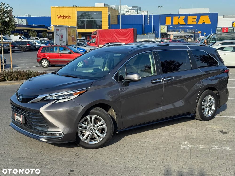 Toyota Sienna - 6