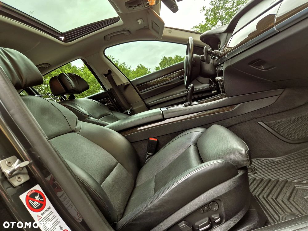 BMW Seria 7 730d - 22