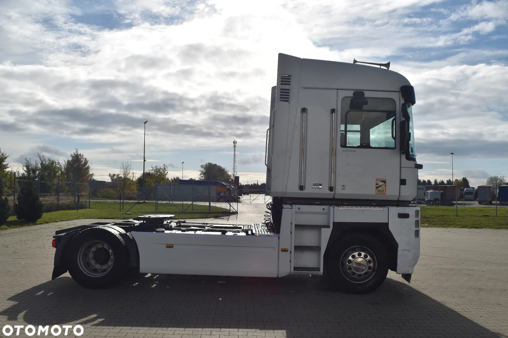 Renault Magnum 480 DXI - 8