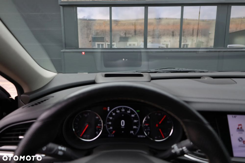 Opel Insignia 1.5 T Exclusive S&S - 9