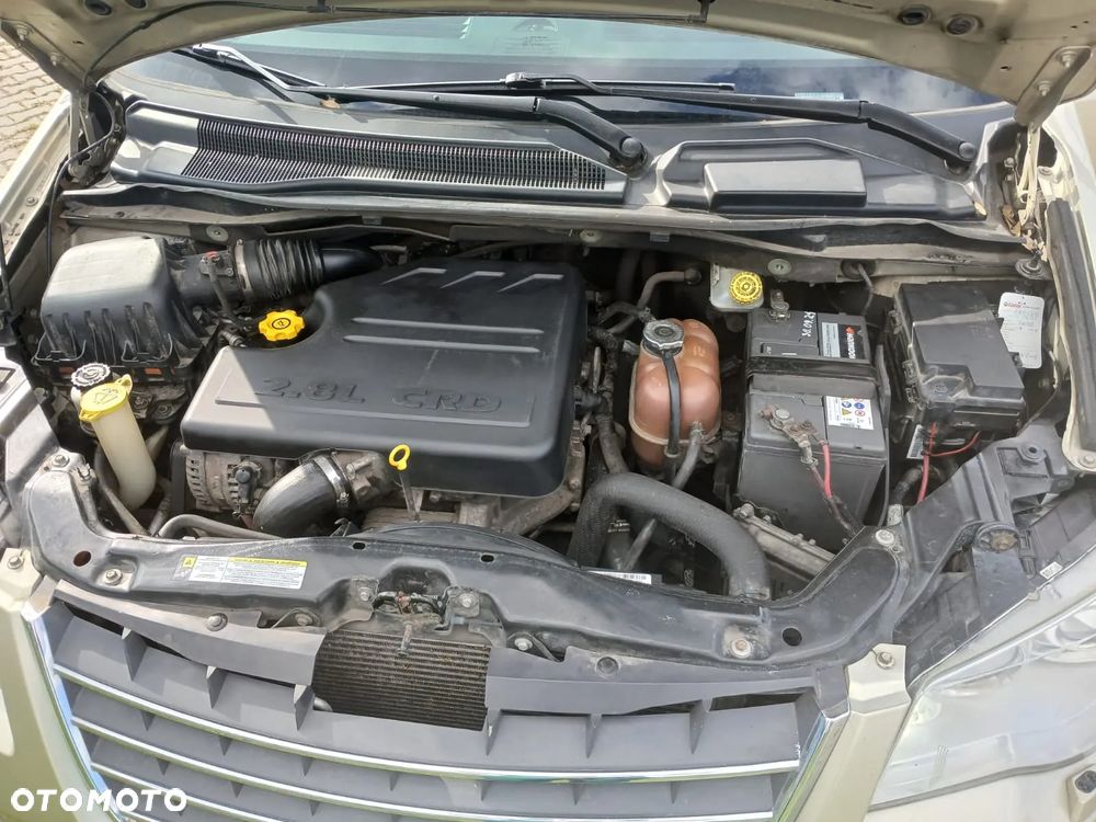Chrysler Grand Voyager 2.8 CRD Limited - 18