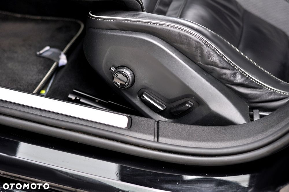 Volvo V60 T4 Geartronic R-Design - 24