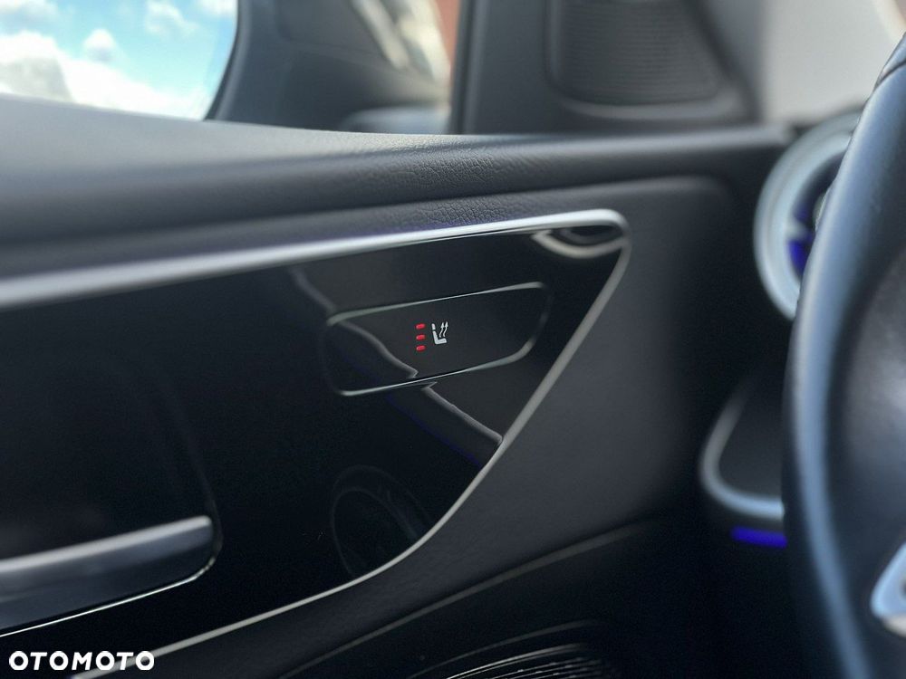 Mercedes-Benz Klasa C 180 mHEV Avantgarde - 28