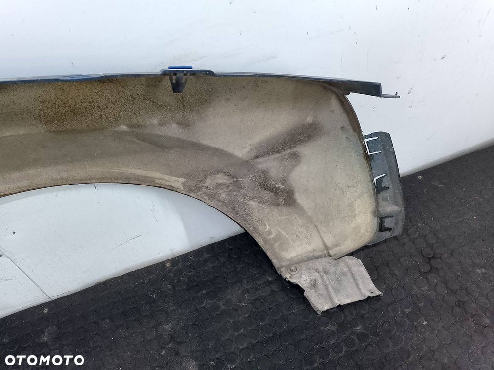 BŁOTNIK LEWY PRZÓD SATURN VUE I 70 - 2