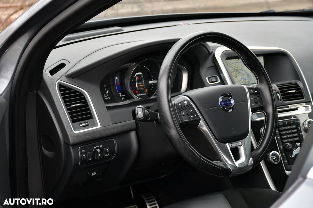 Volvo XC 60 D4 AWD Geartronic Summum - 22