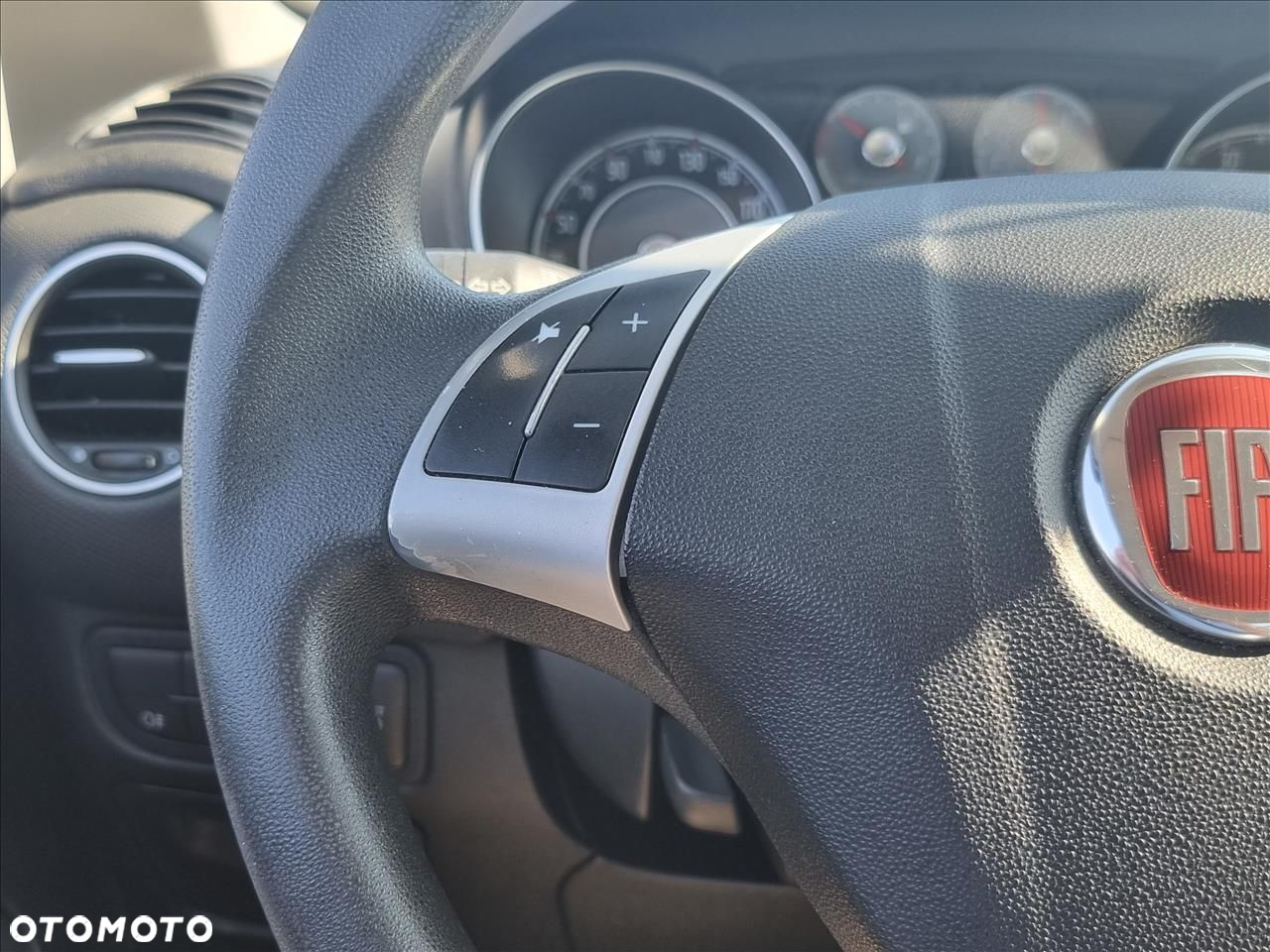 Fiat Punto 2012 - 11