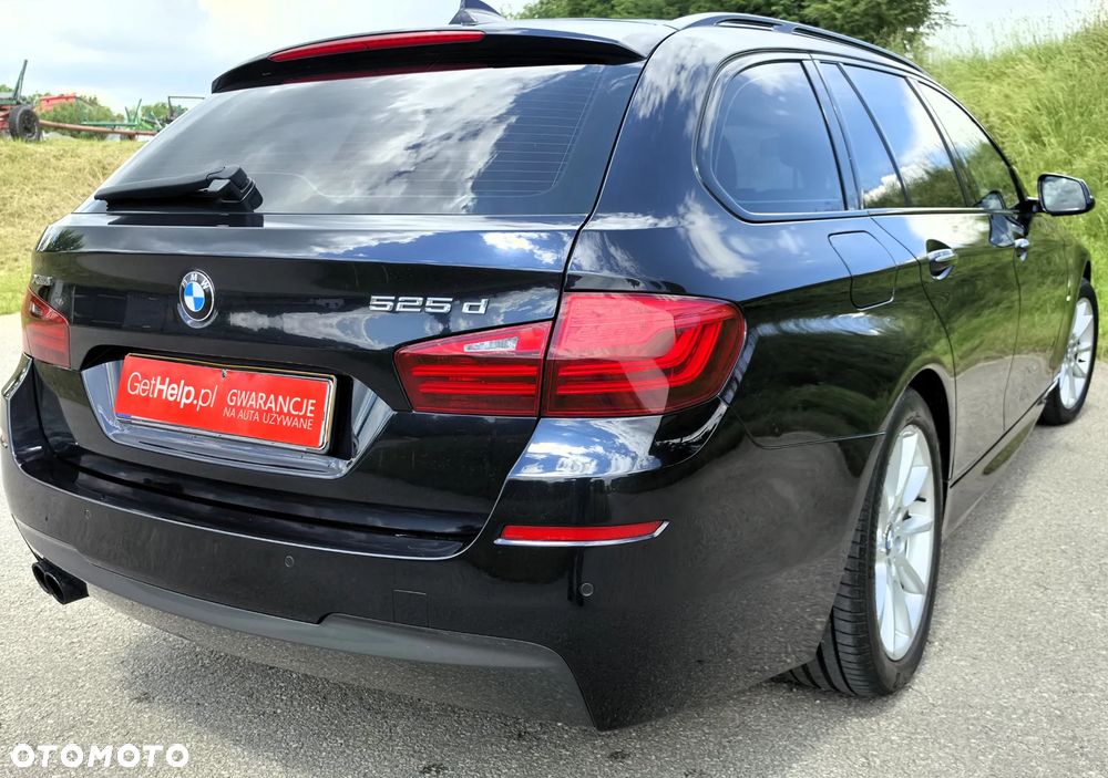 BMW Seria 5 525d xDrive - 17