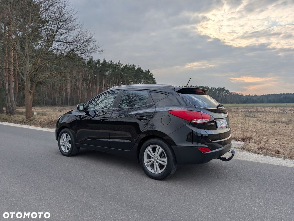Hyundai ix35 1.7 CRDi 2WD blue Finale Silver - 14