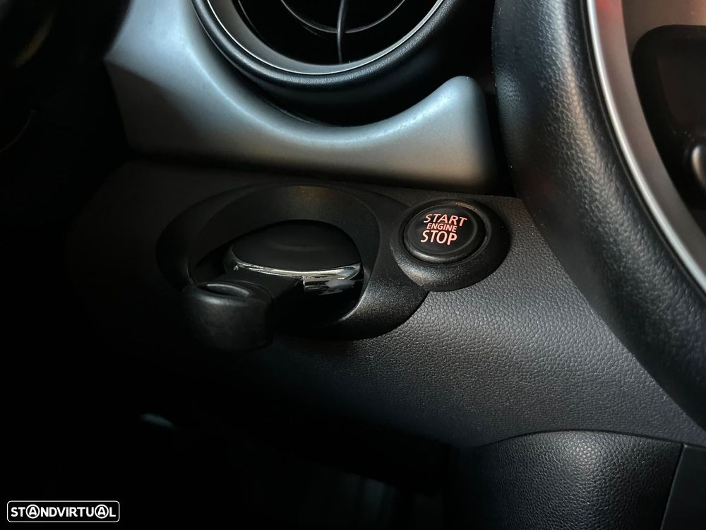 MINI 3 Portas One D - 21