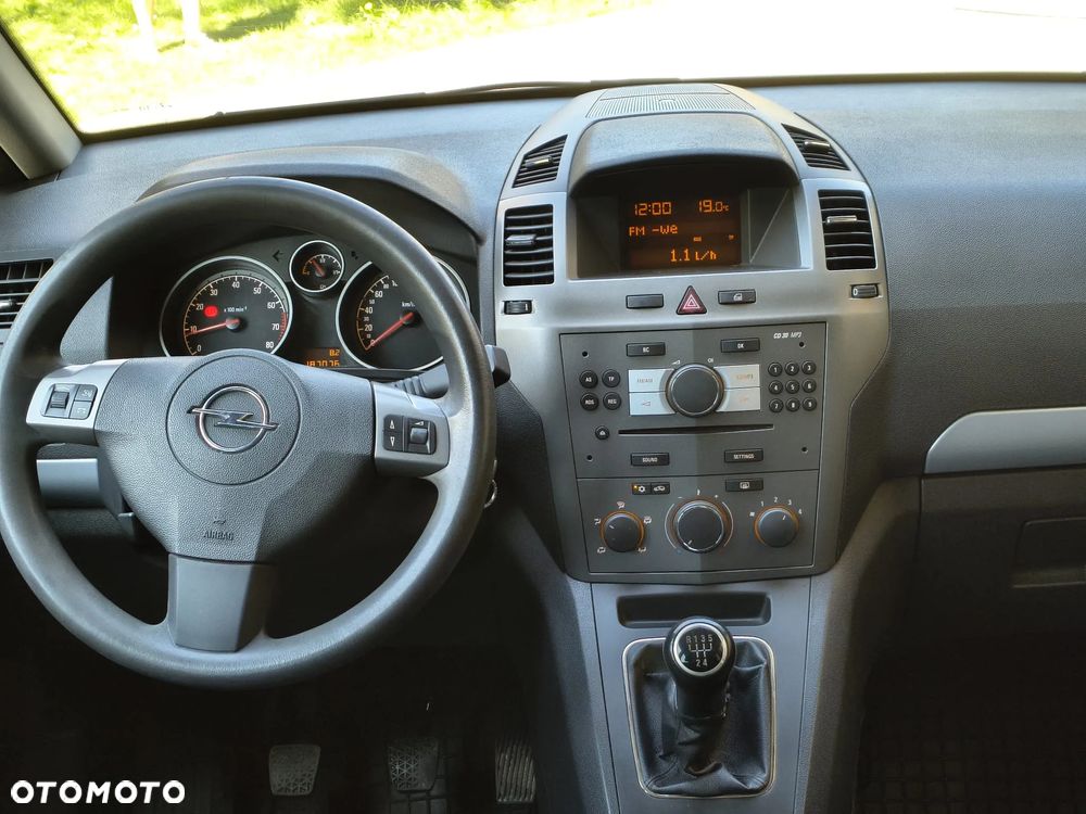 Opel Zafira - 14