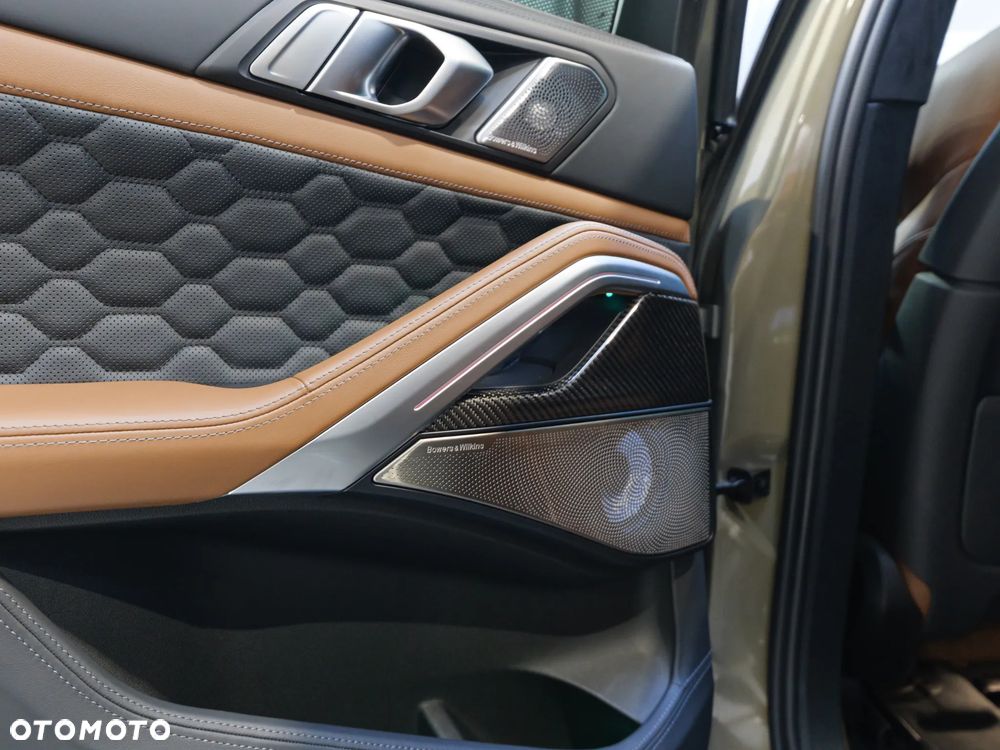 BMW X6M - 38