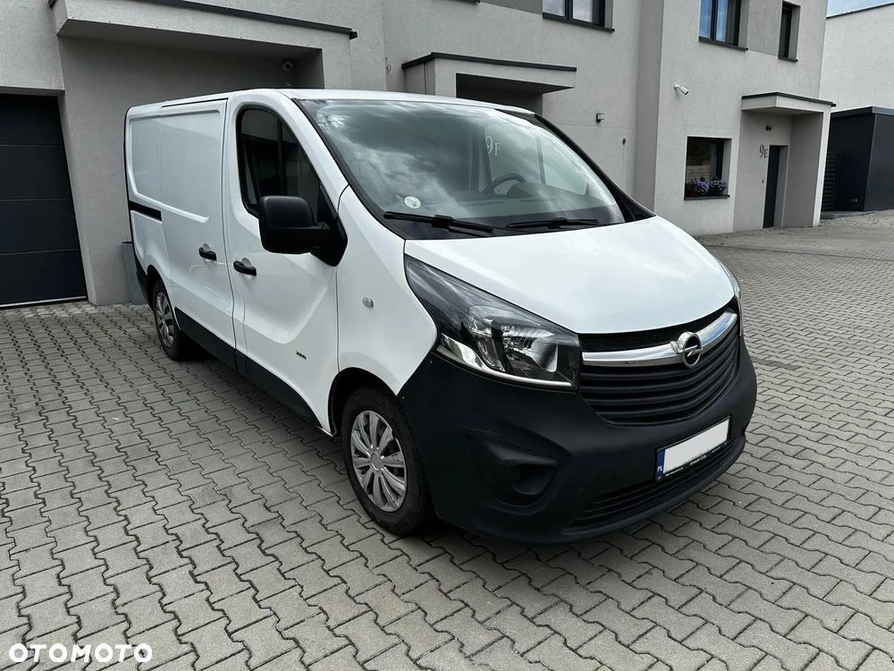 Opel Vivaro - 1