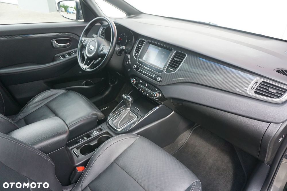 Kia Carens 1.7 CRDi Business Line 7os 7DCT - 17