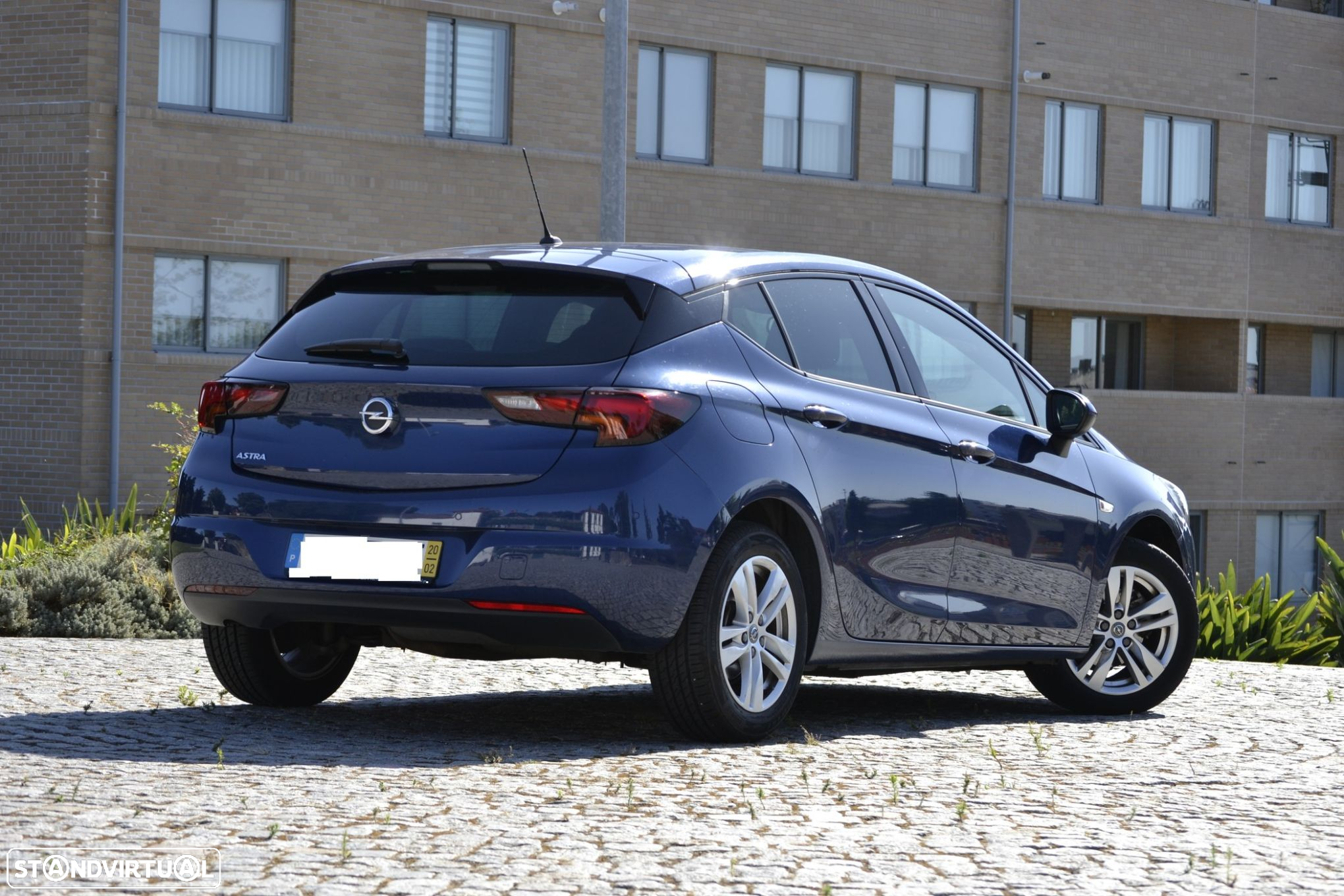 Opel Astra 1.2 T GS Line S/S - 4
