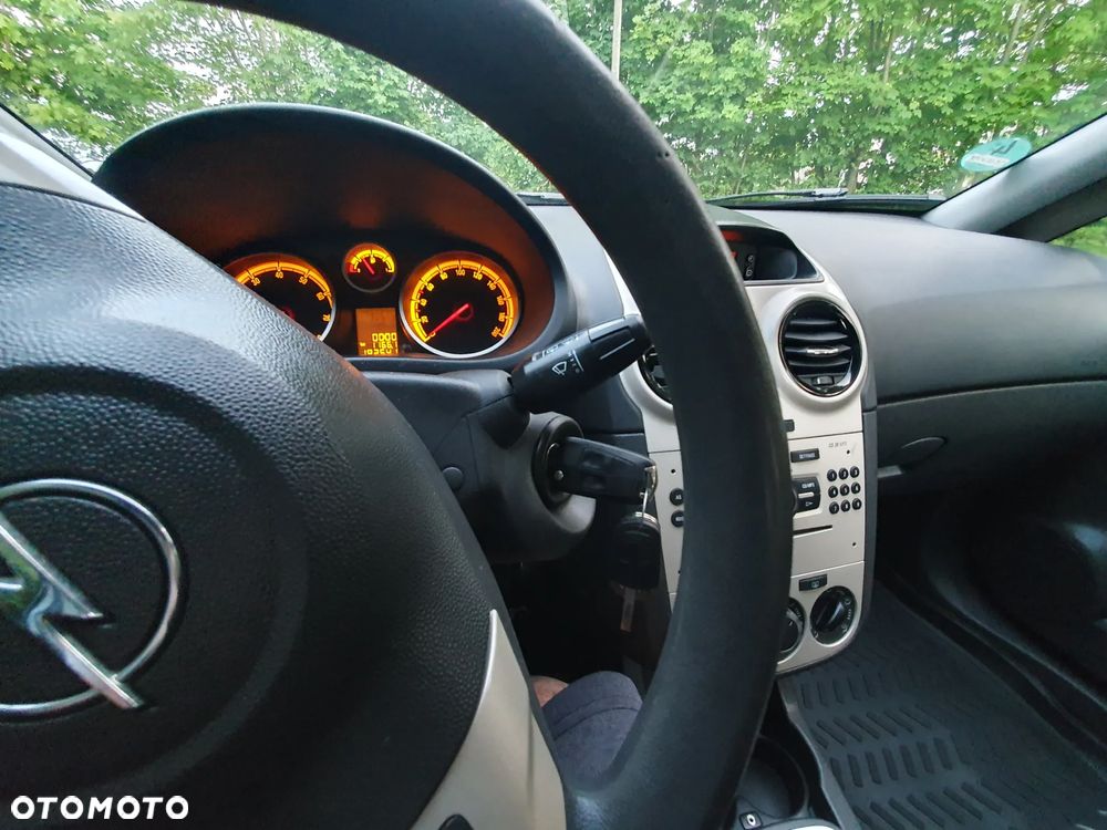 Opel Corsa 1.2 16V Edition - 16