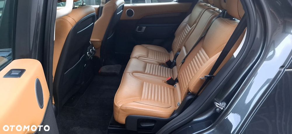 Land Rover Discovery 3.0 TD6 HSE Luxury - 18