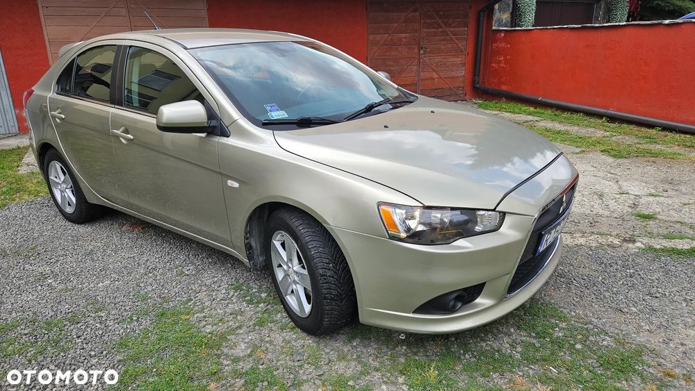 Mitsubishi Lancer 1.8 Invite - 1