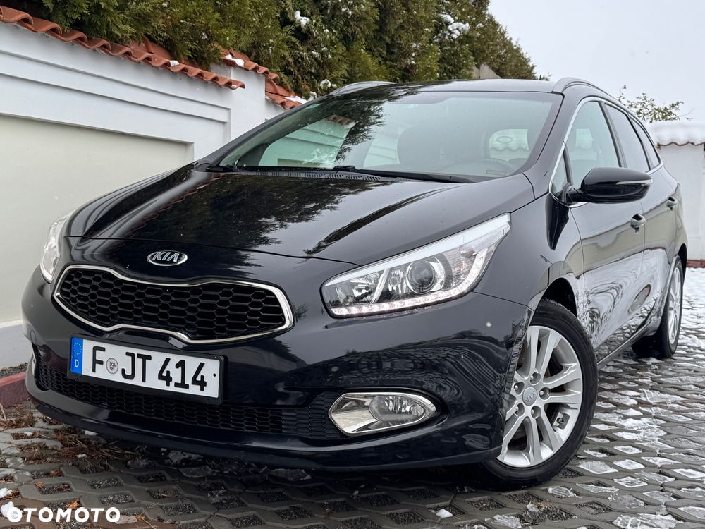 Kia Ceed - 8