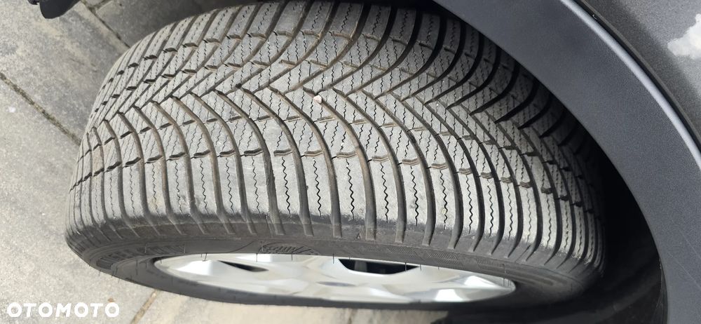 Ford Kuga 1.5 EcoBoost 2x4 Business Edition - 32