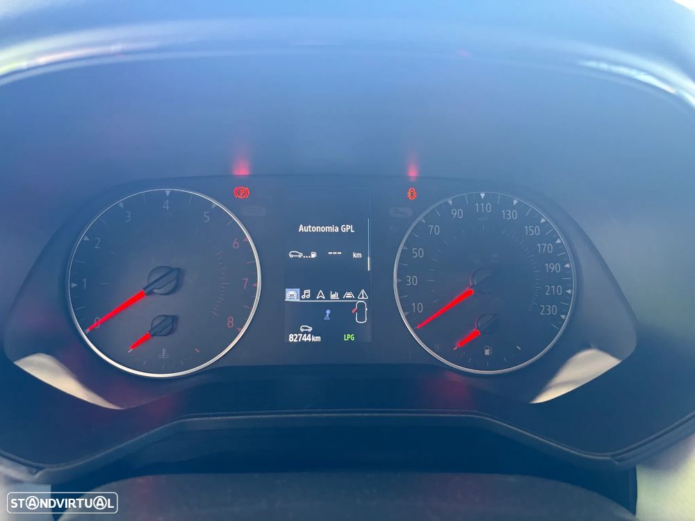Renault Clio 1.0 TCe Evolution Bi-Fuel - 9